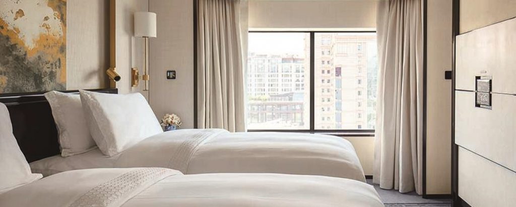 courtesy-of-the-peninsula-beijng-deluxe-room_twin-bed-1074